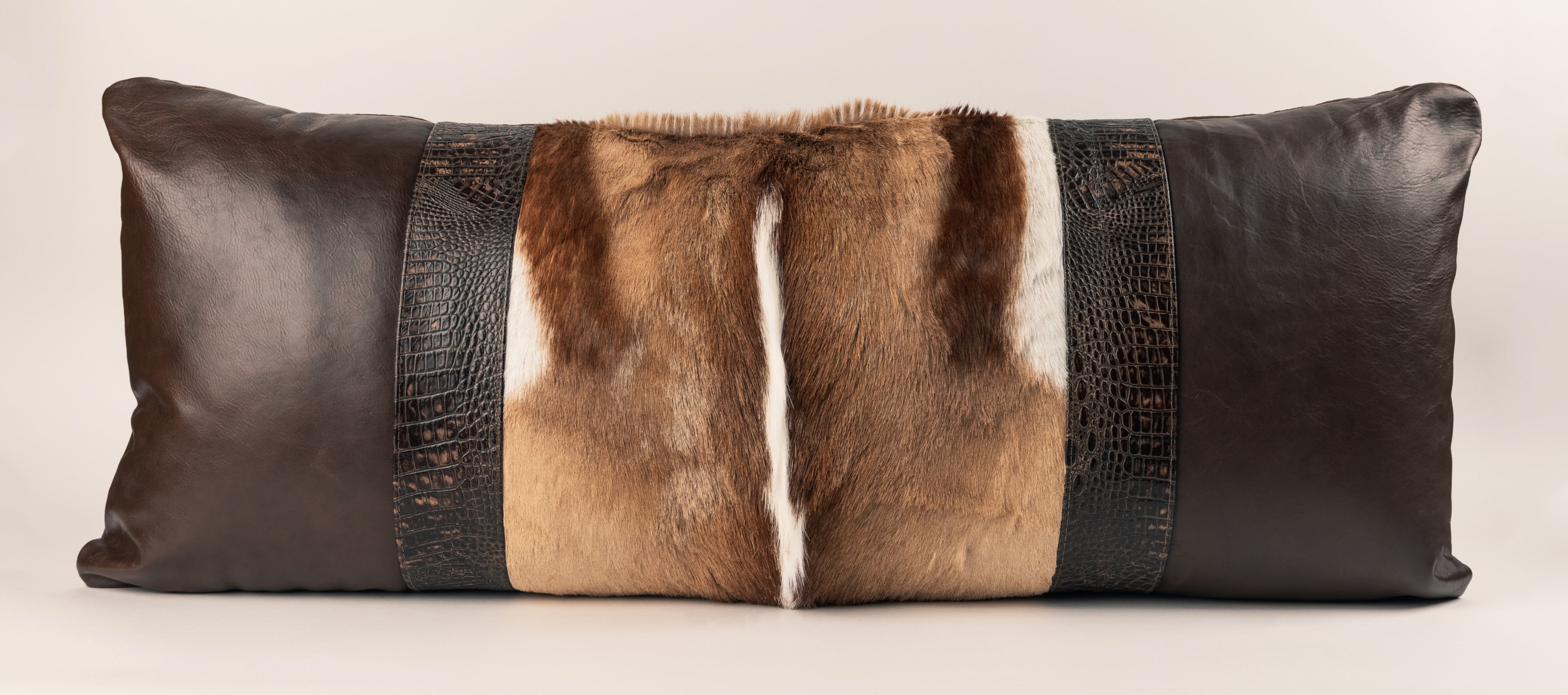 Body pillow: Springbok fur middle, Brown leather sides